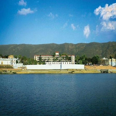 Hotel Pushkar Palace Bagian luar foto