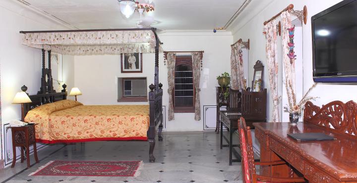 Hotel Pushkar Palace Bagian luar foto