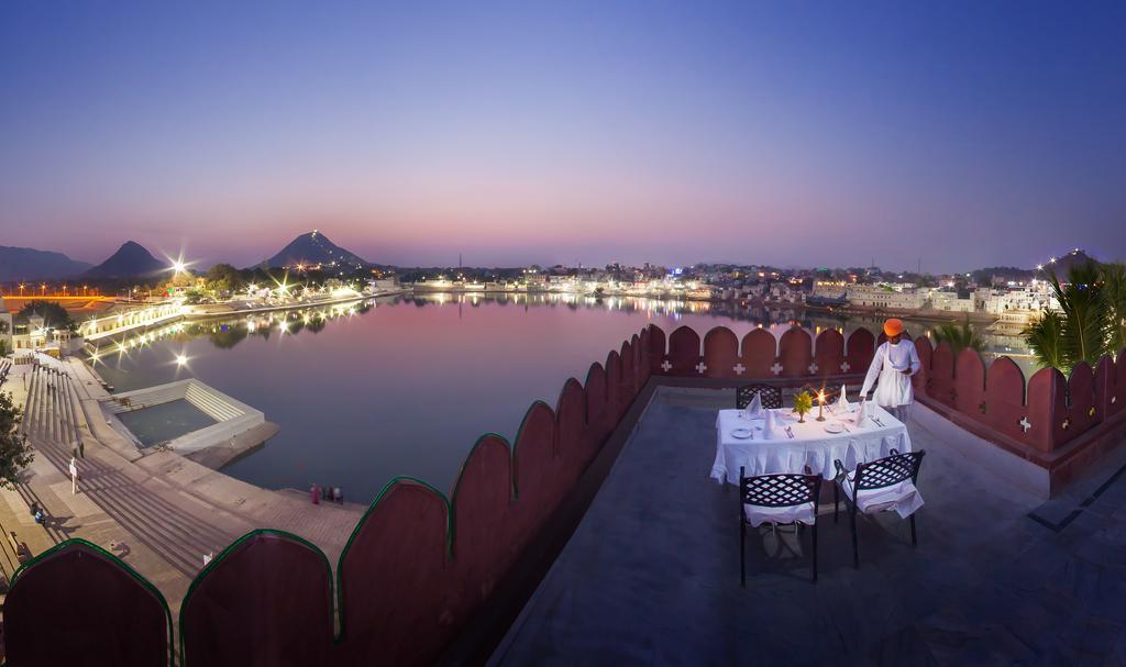 Hotel Pushkar Palace Bagian luar foto