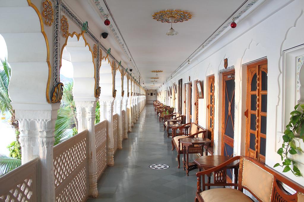 Hotel Pushkar Palace Bagian luar foto