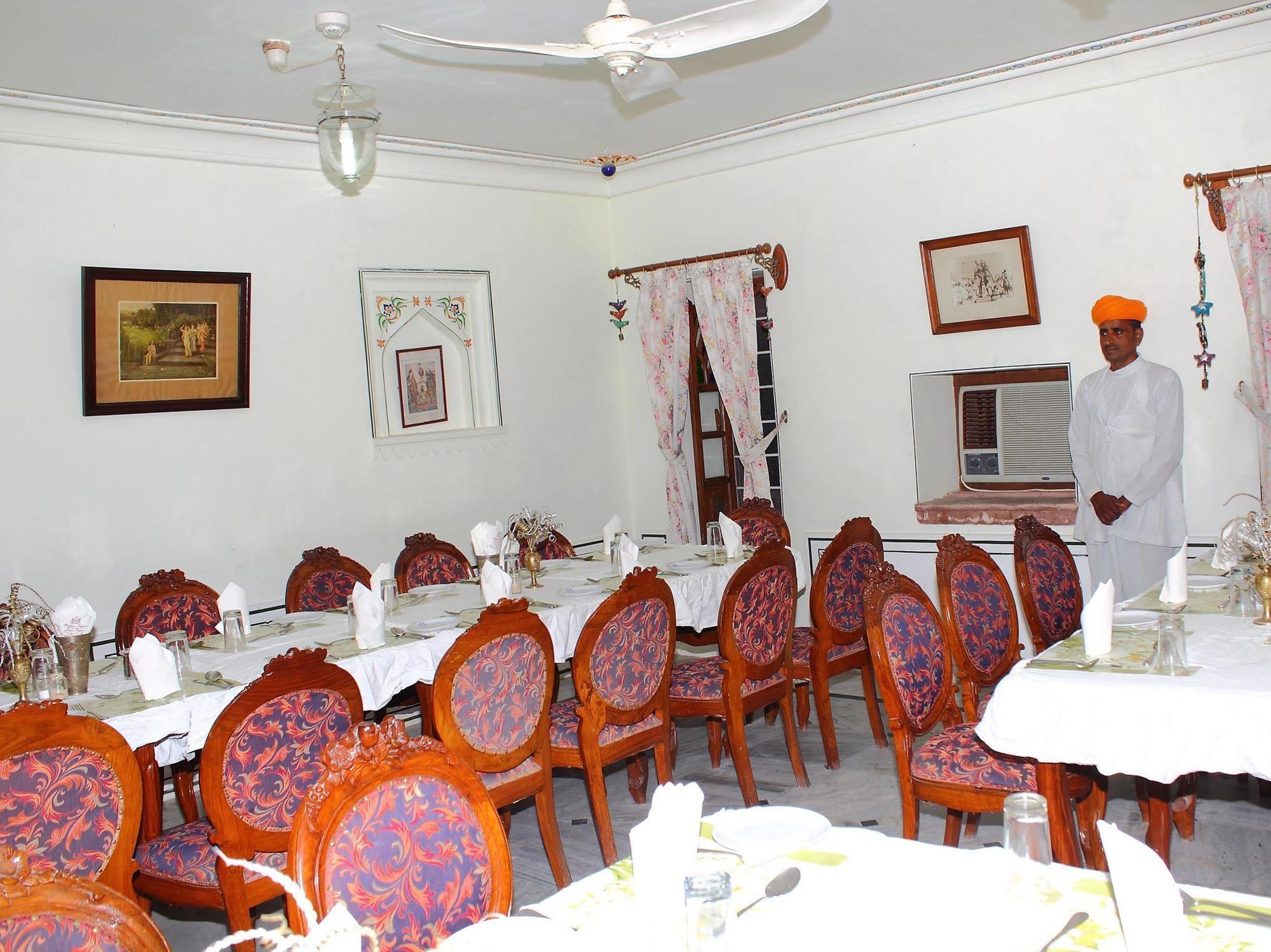 Hotel Pushkar Palace Bagian luar foto